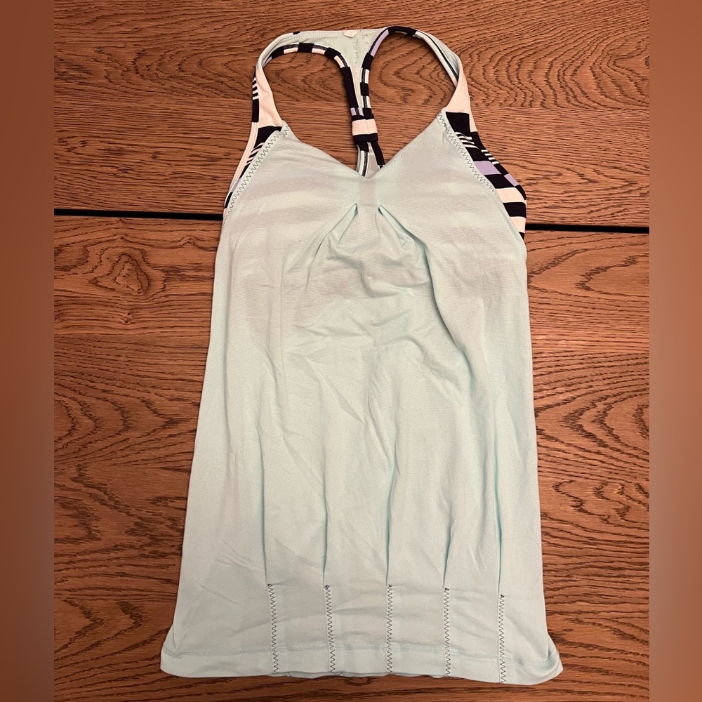 Lululemon tank top with sports bra attached size 6 Limited Edition